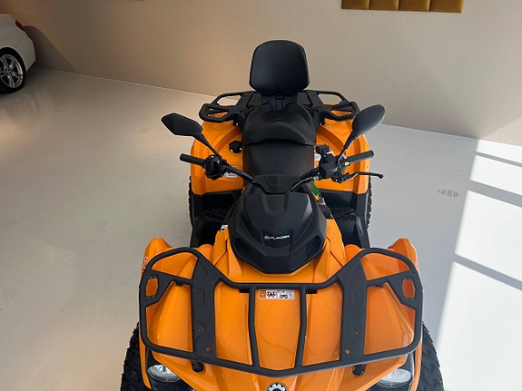 Can-Am Outlander 12 of 16