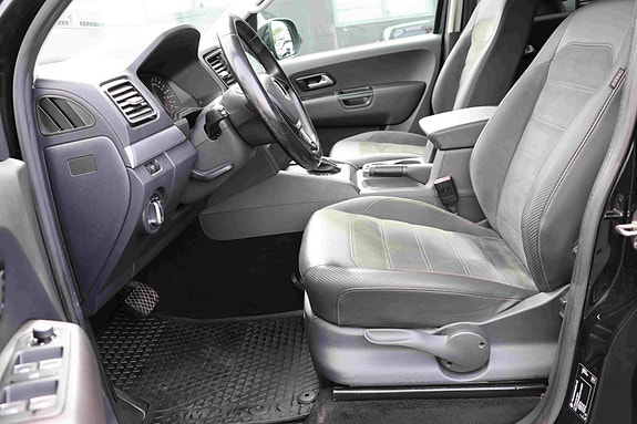 Volkswagen Amarok 20 of 30