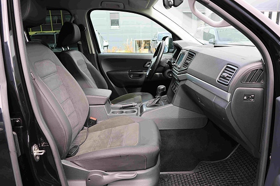 Volkswagen Amarok 13 of 30
