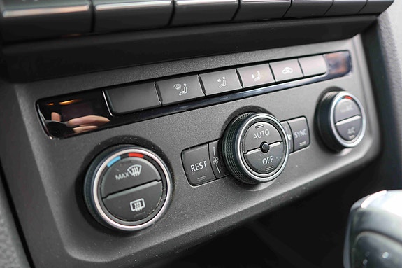 Volkswagen Amarok 24 of 30