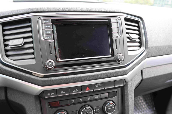 Volkswagen Amarok 26 of 30