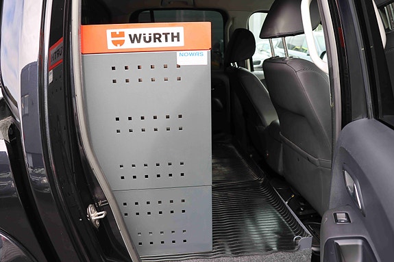 Volkswagen Amarok 15 of 30