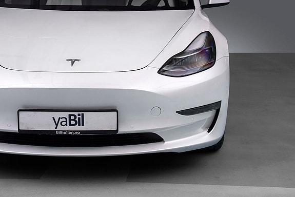 Tesla Model 3 4 of 23