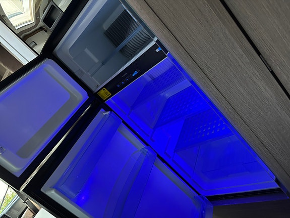 Dethleffs Magic Edition | Solcelle // Aircondition // Sykkelstativ // Ryggekamera // Markise // Automat 19 of 30