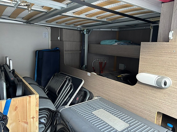 Dethleffs Magic Edition | Solcelle // Aircondition // Sykkelstativ // Ryggekamera // Markise // Automat 11 of 30