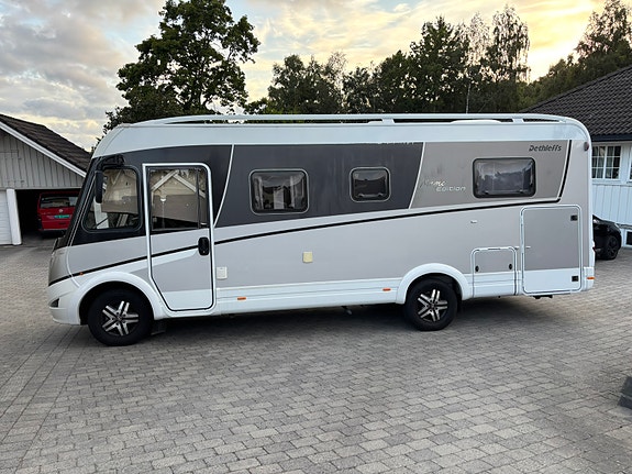 Dethleffs Magic Edition | Solcelle // Aircondition // Sykkelstativ // Ryggekamera // Markise // Automat 2 of 30