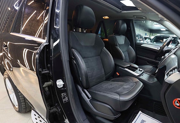 Mercedes-Benz ML250 14 of 30