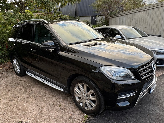 Mercedes-Benz ML250 3 of 30