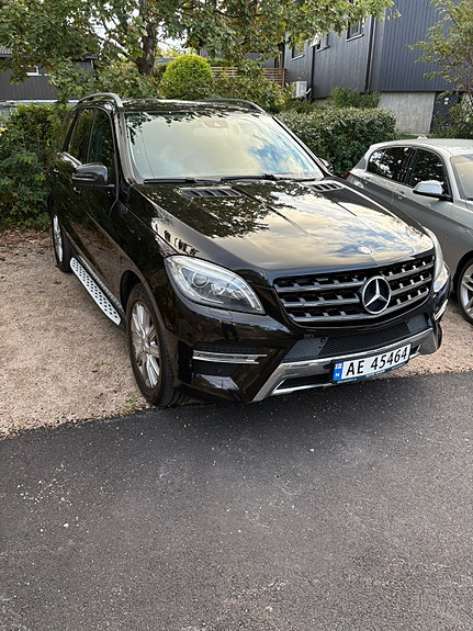 Mercedes-Benz ML250 4 of 30