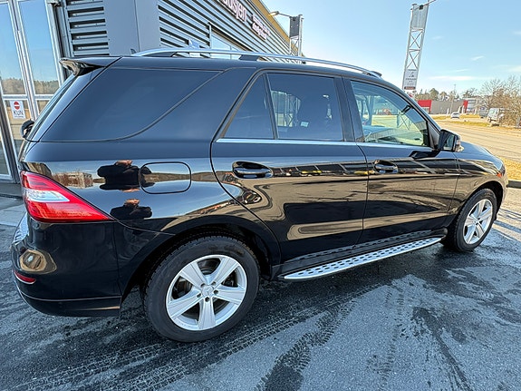 Mercedes-Benz ML250 8 of 30