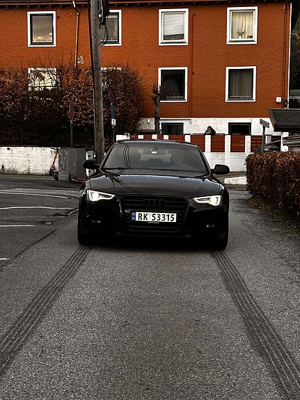 Audi A5 4 of 12
