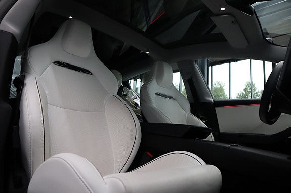Tesla Model 3 27 of 30