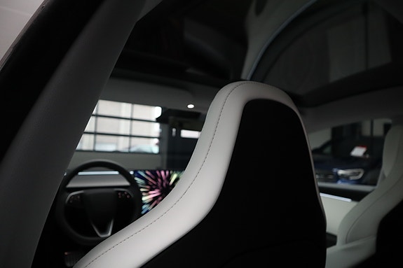 Tesla Model 3 30 of 30