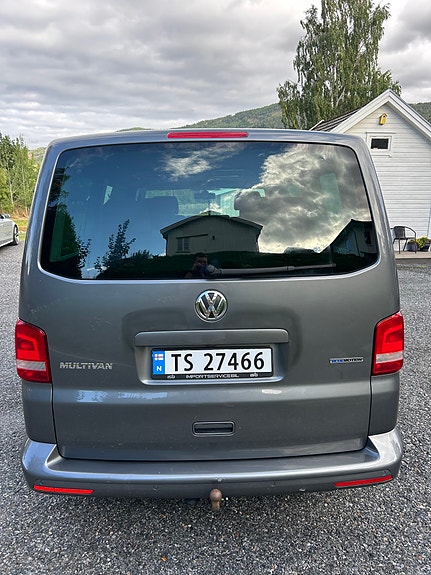 Volkswagen Multivan 10 of 30
