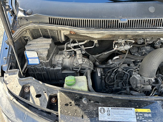 Volkswagen Multivan 27 of 30