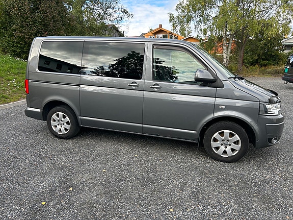 Volkswagen Multivan 4 of 30