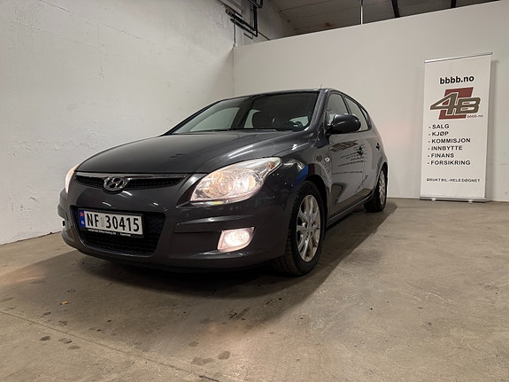Hyundai i30 2 of 30