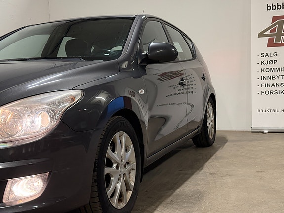 Hyundai i30 3 of 30