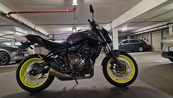 Yamaha MT-07 3 of 10