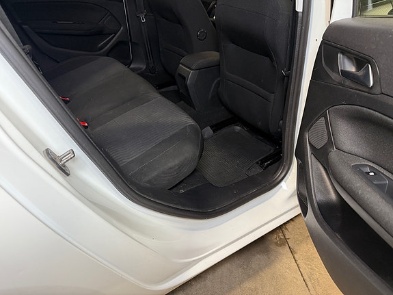 Peugeot 308 SW 12 of 30