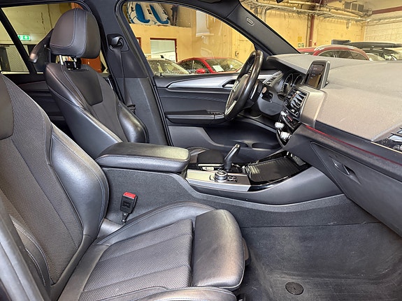 BMW X3 27 of 30