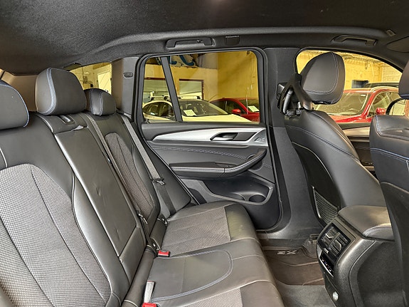 BMW X3 19 of 30