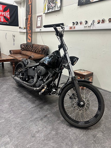 Harley-Davidson FXSTB / I Softail Night Train 2 of 7