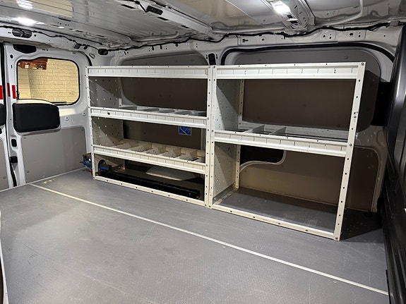 Ford Transit Custom 18 of 30