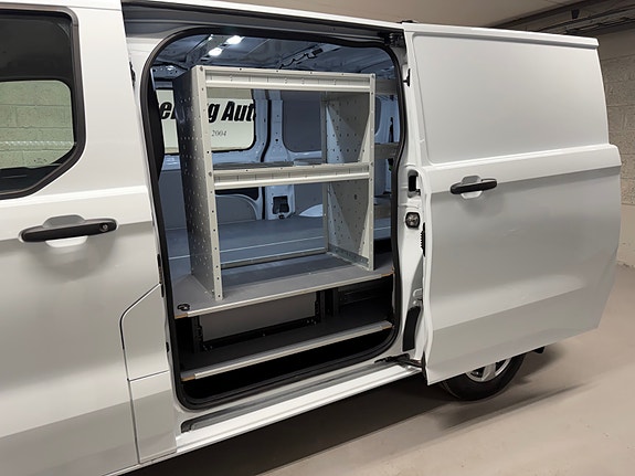 Ford Transit Custom 24 of 30