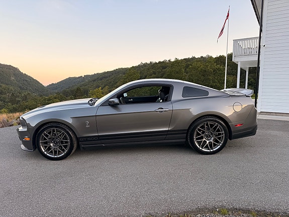 Ford Mustang 6 of 30