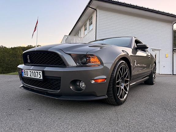 Ford Mustang 3 of 30