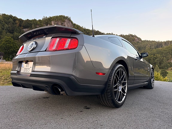 Ford Mustang 15 of 30