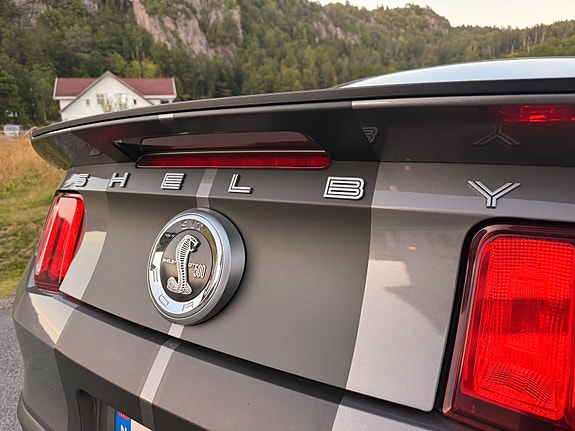 Ford Mustang 12 of 30