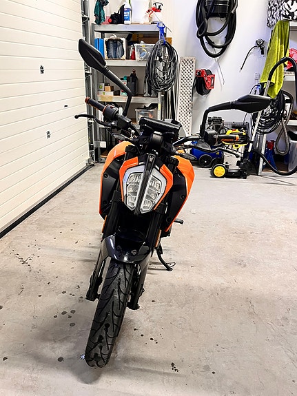 KTM 125 Duke 2 of 13