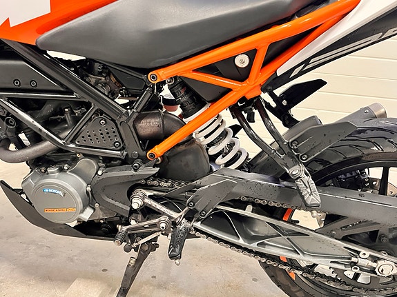 KTM 125 Duke 7 of 13