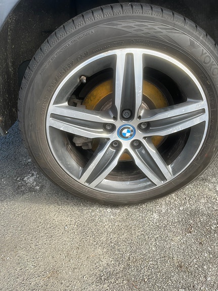 BMW 225xe 4 of 15