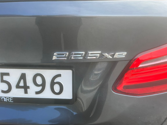 BMW 225xe 8 of 15