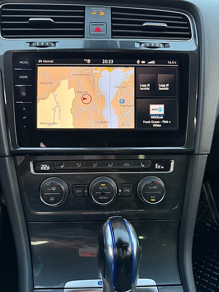 Volkswagen e-Golf VII 9 of 10