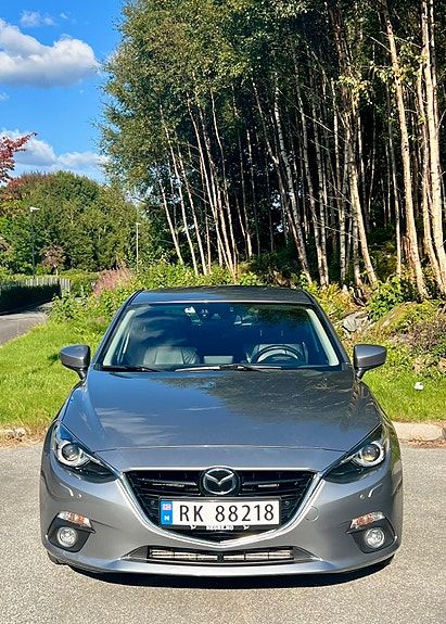 Mazda 3 2 of 15