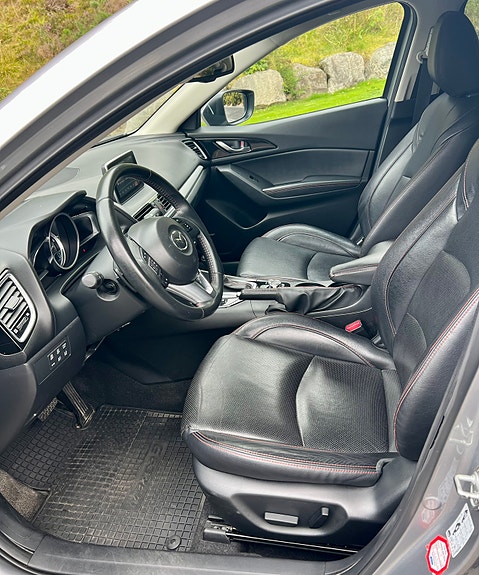 Mazda 3 6 of 15
