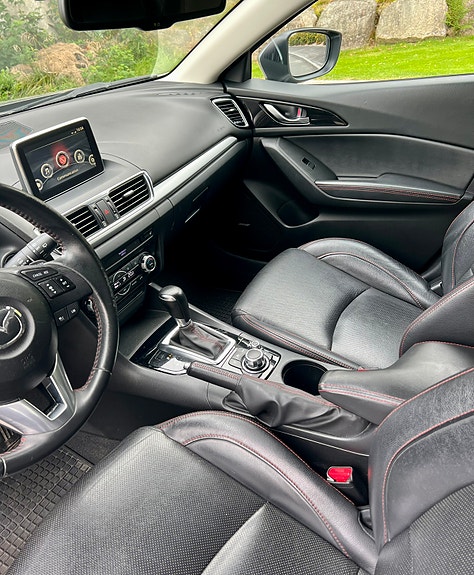 Mazda 3 5 of 15