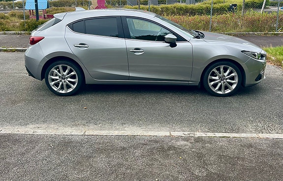 Mazda 3 12 of 15