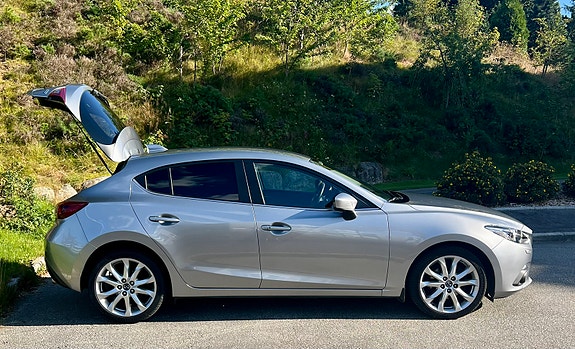 Mazda 3 3 of 15
