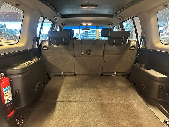 Nissan Pathfinder 9 of 9