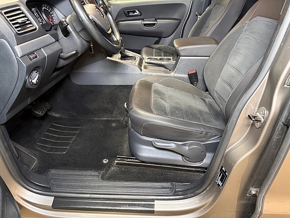 Volkswagen Amarok 28 of 30