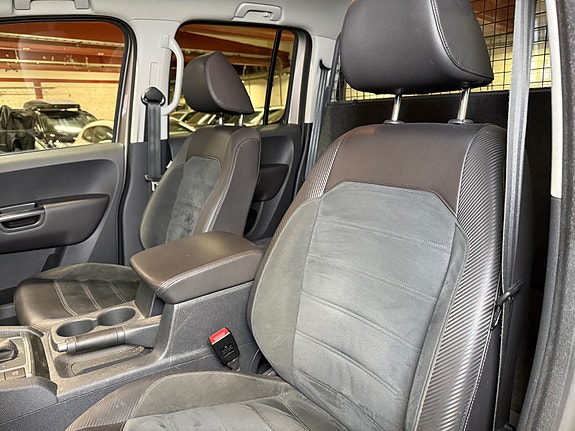 Volkswagen Amarok 30 of 30