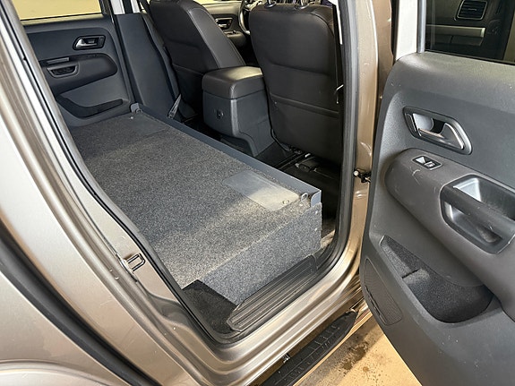 Volkswagen Amarok 19 of 30