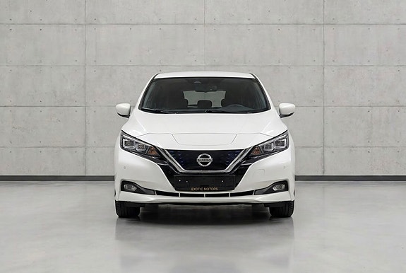 Nissan Leaf 3 of 18