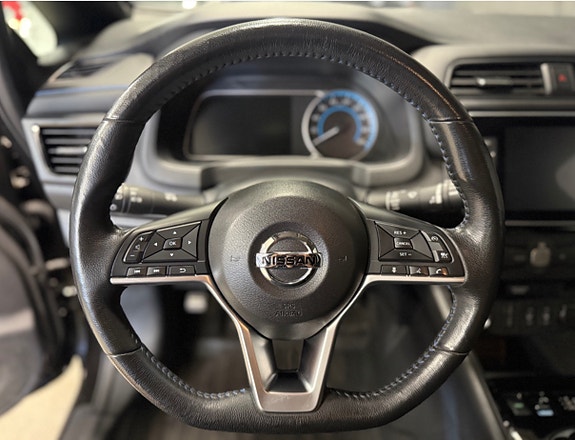 Nissan Leaf 11 of 18
