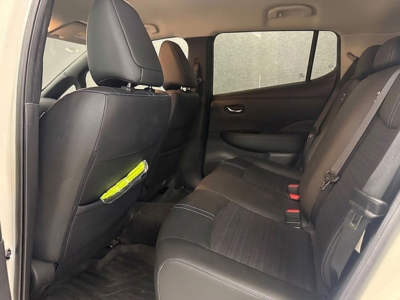 Nissan Leaf 18 of 18